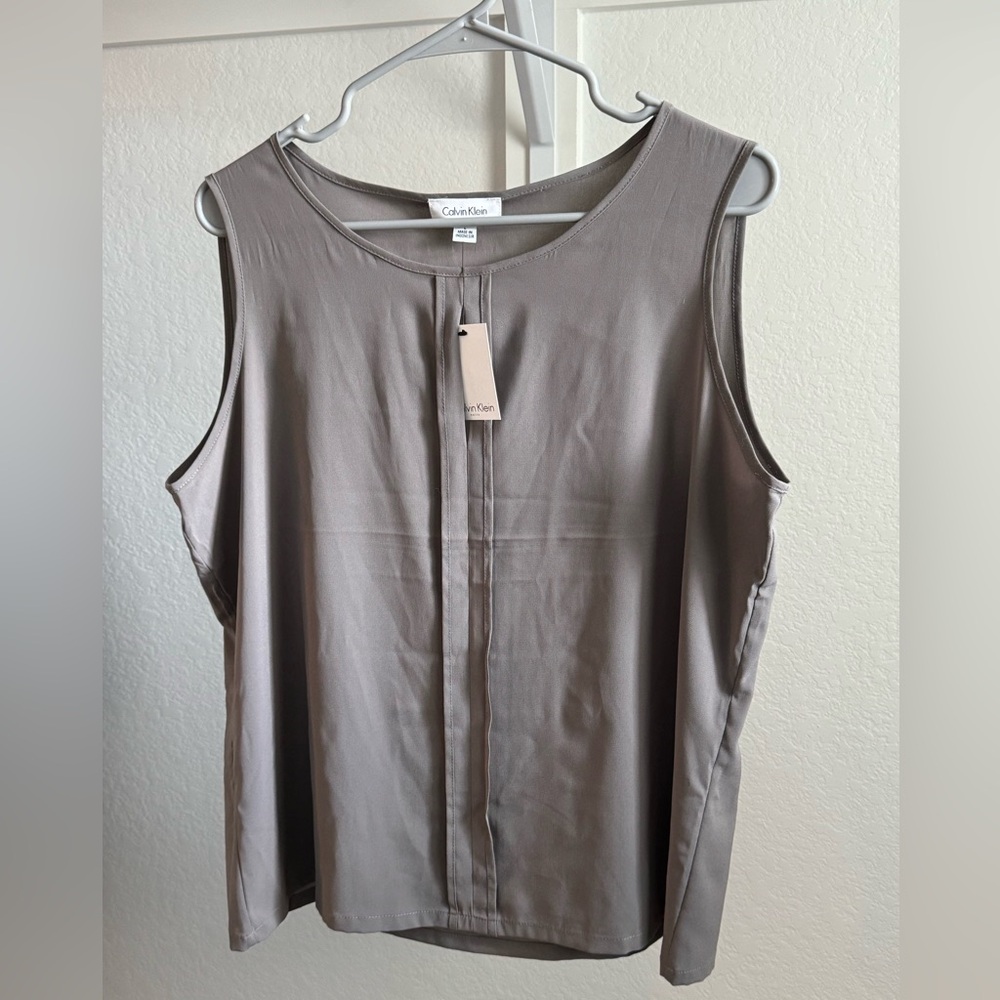 NWT Calvin Klein Suites Tank - L